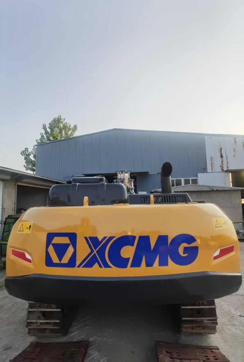 XCMG XE370D (3)