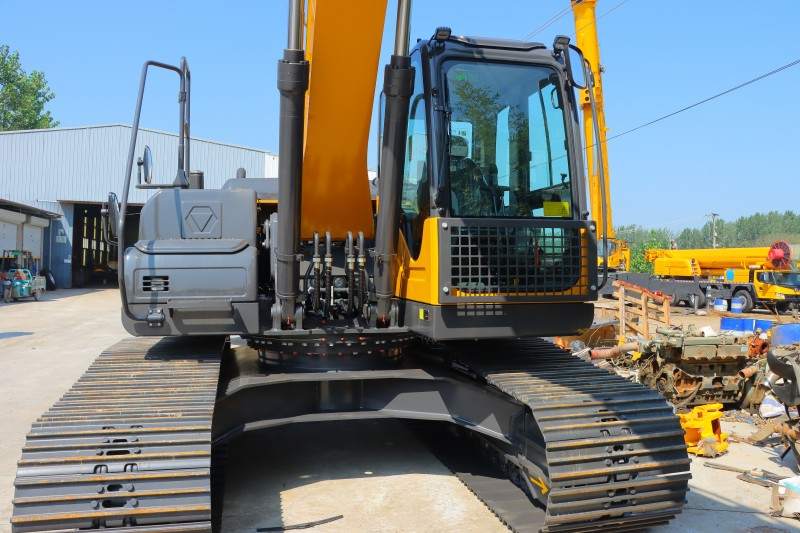 XE215C (5)